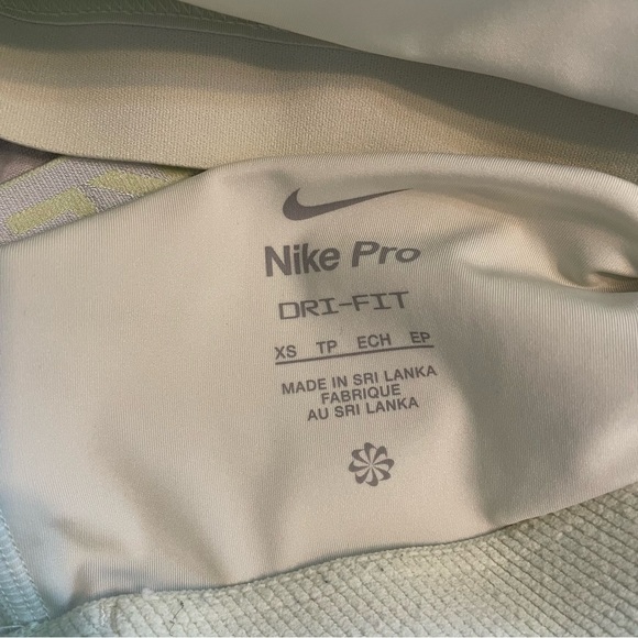 Nike Pro Women's Dri FIT crop Top Tank Bra Lime Green yellow XS - Picture 12 of 12